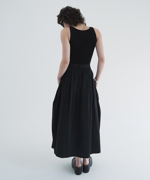 CLANE（クラネ）の「BOAT NECK RIB KNIT TANK TOP（タンクトップ・レディース・ブラック/ベージュ・1/2）」の9枚目の写真