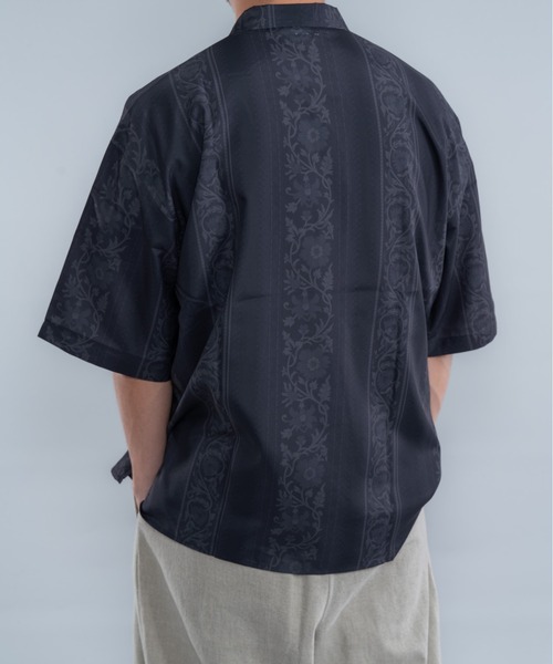 En serio TOKYO(エンソリオトーキョー)の「半袖ハーフジップシャツ(シャツ/ブラウス・メンズ・ブラック系その他/チャコールグレー/ネイビー系/ブラック/ブラック系その他2/グレー系その他/ホワイト/ホワイト系その他/ライトグレー/ネイビー・MEDIUM/LARGE)」の21枚目の写真