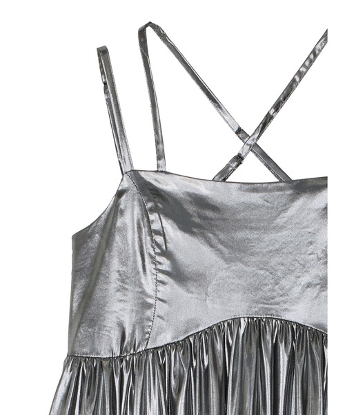 Ameri(アメリ)の「MEDI LEATHER LIKE VOLUME CAMI DRESS(ワンピース・レディース・シルバー/ベージュ/ブラック・SMALL/MEDIUM)」の18枚目の写真