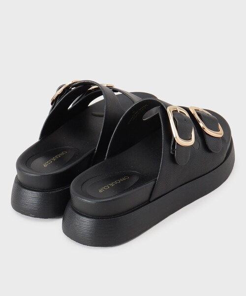 OPAQUE.CLIP（オペークドットクリップ）の「【軽量】ゴールドバックルフットベッドサンダル（サンダル・レディース・ブラック/アイボリー・01/02/03）」の8枚目の写真