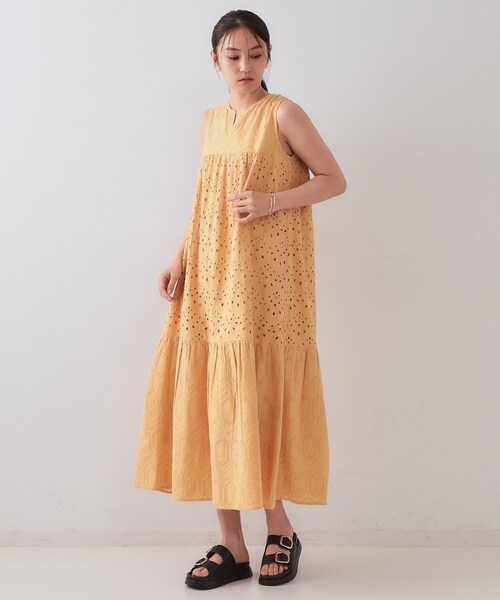 OPAQUE.CLIP（オペークドットクリップ）の「【軽量】ゴールドバックルフットベッドサンダル（サンダル・レディース・ブラック/アイボリー・01/02/03）」の4枚目の写真