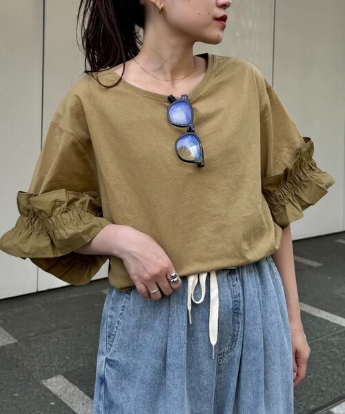 袖ギャザーフリルデザインカットソー（Tシャツ/カットソー