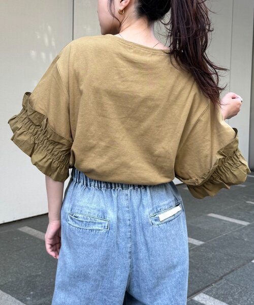 袖ギャザーフリルデザインカットソー（Tシャツ/カットソー