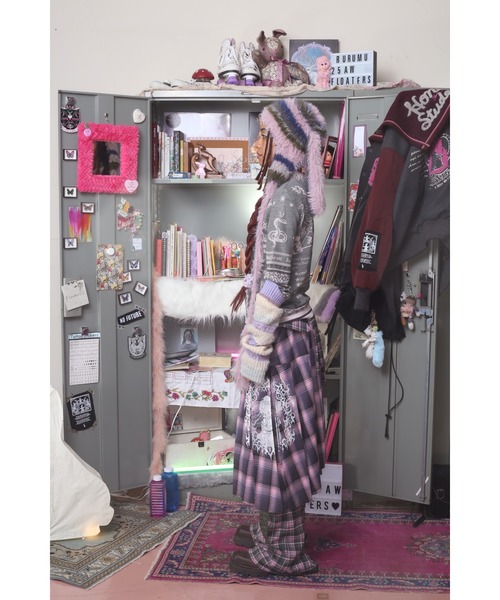 rurumu:（ルルムウ）の「rurumu:/ルルムウ/tattoo motif highneck sweater(large)（ニット/セーター・レディース・ブラック/ベージュ/グレー・FREE）」の6枚目の写真