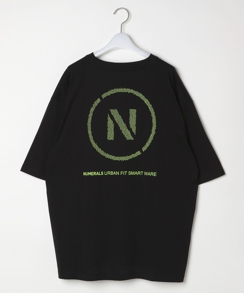 NUMERALS（ヌメラルズ）の「【NUMERALS】バックロゴプリントTEE（Tシャツ/カットソー・メンズ・オフホワイト/ブラック/パープル・MEDIUM/LARGE）」の10枚目の写真