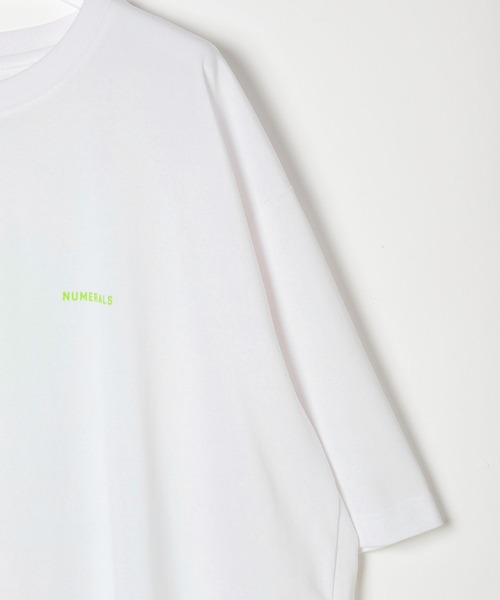 NUMERALS（ヌメラルズ）の「【NUMERALS】バックロゴプリントTEE（Tシャツ/カットソー・メンズ・オフホワイト/ブラック/パープル・MEDIUM/LARGE）」の15枚目の写真