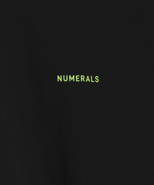 NUMERALS（ヌメラルズ）の「【NUMERALS】バックロゴプリントTEE（Tシャツ/カットソー・メンズ・オフホワイト/ブラック/パープル・MEDIUM/LARGE）」の19枚目の写真
