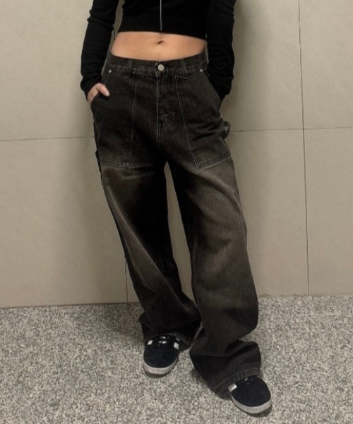 Vini（ヴィニ）の「【Vini】バイオウォッシュド カーペンター ワイドデニムパンツ（デニムパンツ・レディース・ライトブルー/ブラック/インディゴブルー・LARGE/MEDIUM/X-LARGE）」の4枚目の写真