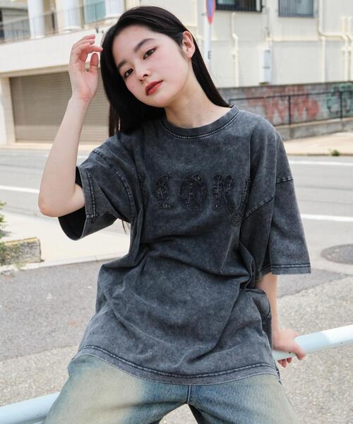 WEGO（ウィゴー）の「WEGO/スノーウォッシュダメージアップリケT（Tシャツ/カットソー・メンズ・ピンク/ブラウン/ブラック・LARGE/MEDIUM）」の16枚目の写真