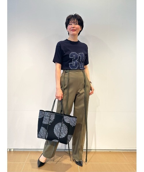 ESTNATION(エストネーション)の「J.B.ATTIRE / フットボール Tシャツ《ESTNATION EXCLUSIVE》(Tシャツ/カットソー・レディース・ネイビー・FREE)」の2枚目の写真