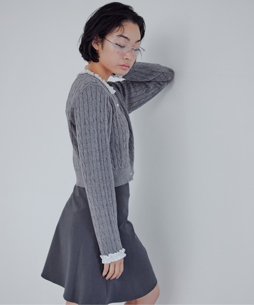 etre loin(エトルワン)の「Frilly cable knit cardigan(カーディガン/ボレロ・レディース・グレー/ブラック/モカ・M)」の21枚目の写真