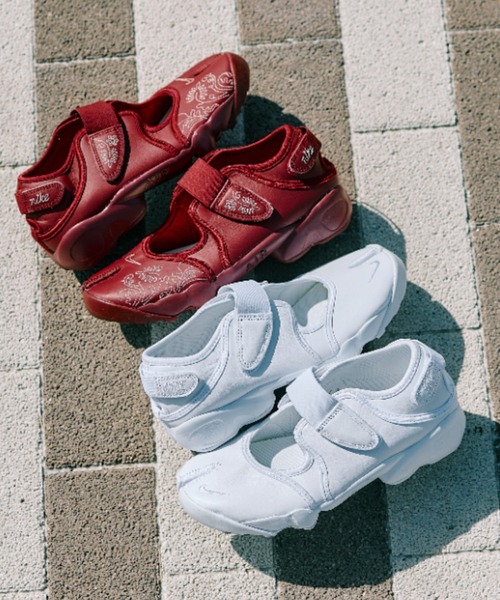 新品未使用　ナイキ ウィメンズ エア リフト ih7318-677　26cm Nike Women's Air Rift 