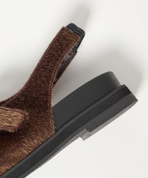 CITEN（シテン）の「＜CITEN＞へアリーサンダル（サンダル・レディース・ブラウン系/ブラック・M/S/L）」の11枚目の写真