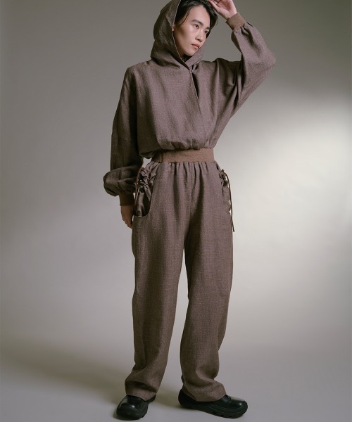 TELOPLAN(テーロプラン)の「【TELOPLAN】Anais Jumpsuit / アナイスジャンプスーツ(つなぎ/オールインワン・レディース・ブラック/ブラウン・ONE SIZE)」の2枚目の写真
