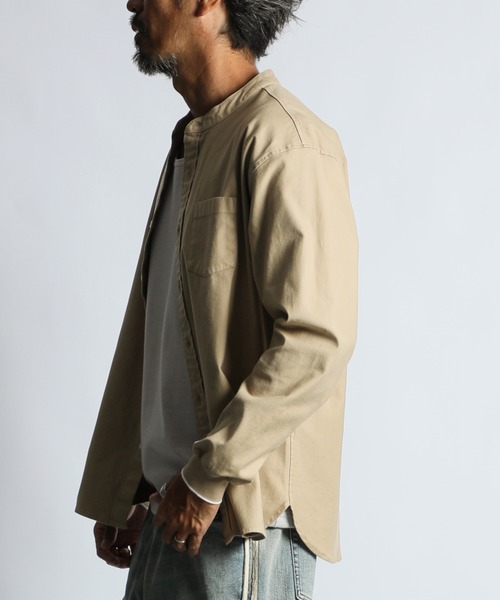 The DUFFER of ST.GEORGE（ザダファーオブセントジョージ）の「NO COLLAR RIBBED SHIRT：製品染め バックサテン ノーカラー リブ袖シャツ（シャツ/ブラウス・メンズ・ネイビー/カーキブラウン・X-LARGE/LARGE/MEDIUM/SMALL）」の7枚目の写真