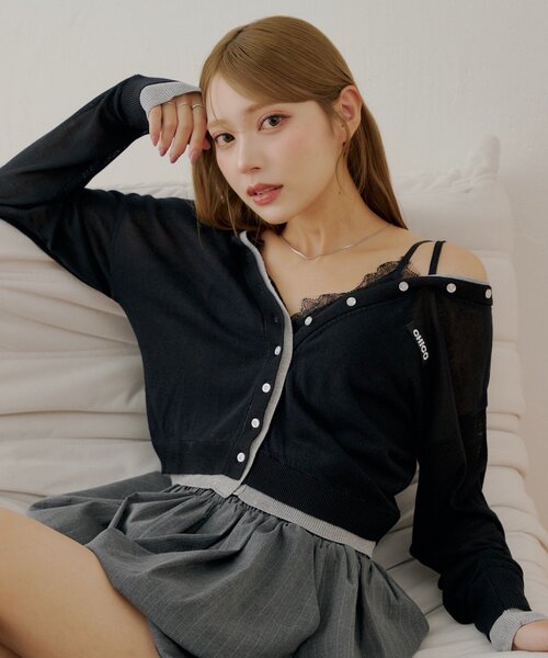 Chico(チコ)の「バイカラーラメシアーカーディガン(カーディガン/ボレロ・レディース・ブラック/グレー系その他/ベージュ系その他/ホワイト/ブルー系その他/ブラック系その他・FREE)」の3枚目の写真