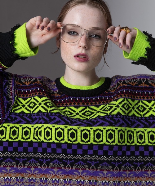 AULA AILA（アウラアイラ）の「ジャガードニットプルオーバー（ニット/セーター・レディース・レッド/ピンク/ライム・0）」の4枚目の写真