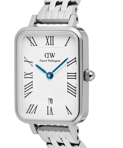 Daniel Wellington（ダニエルウェリントン）の「Quadro  Roman Numerals Date 20x26MM 5-link ゴールド／シルバー（アナログ腕時計・レディース・イエローゴールド/シルバー・ONESIZE）」の2枚目の写真