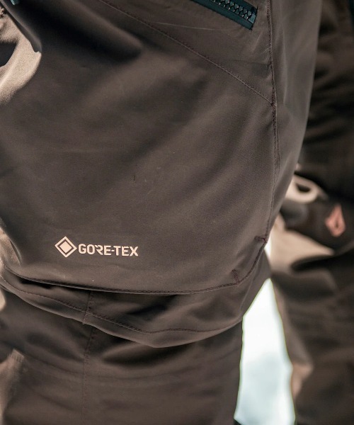 VOLCOM（ボルコム）の「【VOLCOM/ボルコム】 Mens Guch Stretch Gore Pants /ゴアテックスストレッチスキースノーボードパンツ（その他パンツ・メンズ・ブラック/ブラウン/ピンク系その他・X-LARGE/LARGE/MEDIUM/X-SMALL/SMALL）」の15枚目の写真