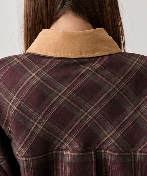 OLIVE des OLIVE(オリーブデオリーブ)の「配色カラーBigシャツ(シャツ/ブラウス・レディース・ボルドー/ブラウン/ブラック・FREE)」の4枚目の写真