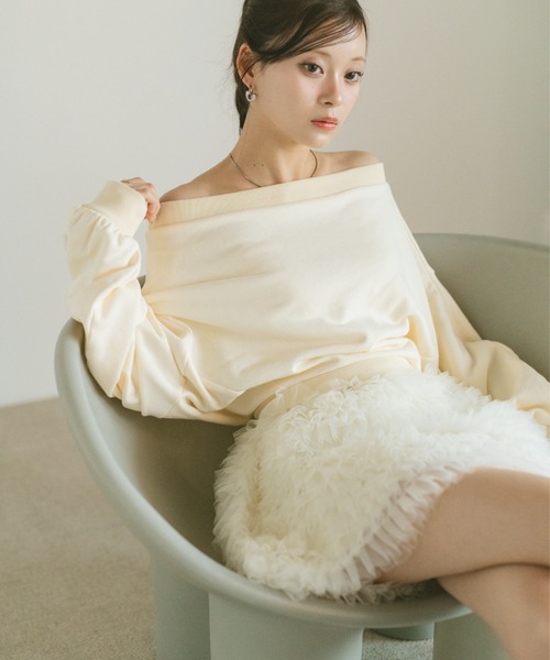 VANNIE U（ヴァニーユー）の「ダブルフェイススウェット/上下逆さまで着れる２WAY（スウェット・レディース・グレー/アイボリー・FREE）」の2枚目の写真