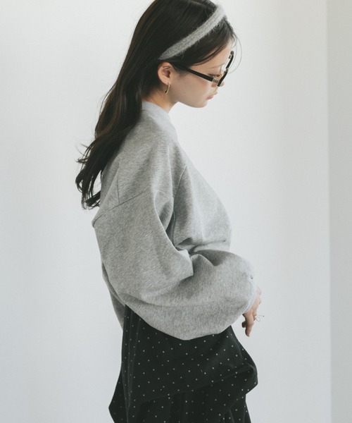 VANNIE U（ヴァニーユー）の「ダブルフェイススウェット/上下逆さまで着れる２WAY（スウェット・レディース・グレー/アイボリー・FREE）」の4枚目の写真