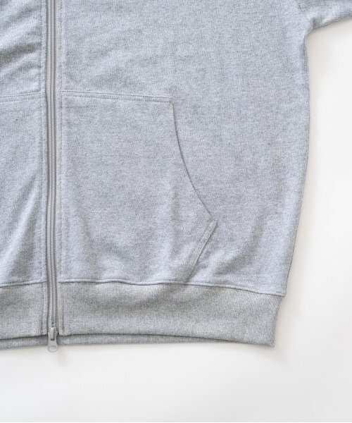 GLAZOS（グラソス）の「【ヘビーウェイト天竺】ジップパーカー（パーカー・キッズ・ブラック/トップグレー・160cm/150cm/170cm）」の6枚目の写真