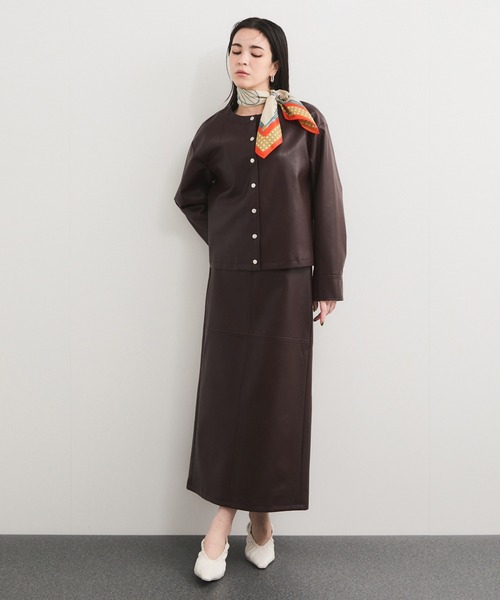 le cercle ADAM ET ROPE'(ルセルクルアダムエロペ)の「シンセティックレザースカート/セットアップ対応(スカート・レディース・キナリ/ダークブラウン/ブラック・FREE)」の6枚目の写真