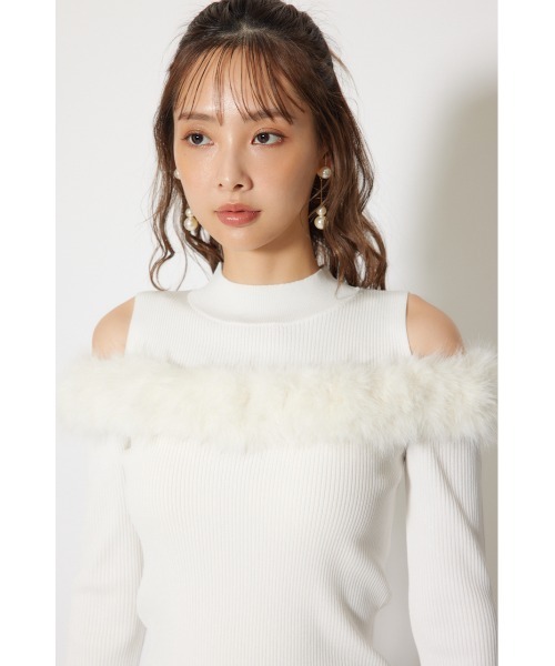 rienda（リエンダ）の「ショルダーオープンフェイクファーニットトップス 秋服 冬服（ニット/セーター・レディース・ブラック/ホワイト/ブラウン・FREE）」の12枚目の写真