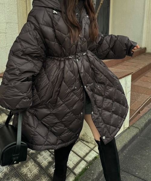 TAION(タイオン)の「【TAION × WILLFULLY】removable sleeve quilting down coat(ダウンジャケット/コート・レディース・ブラック/ベージュ/チャコールグレー/ブラウン・M/S)」の6枚目の写真
