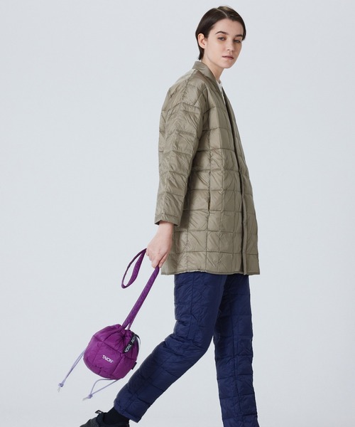 TAION（タイオン）の「【TAION（タイオン）】〈グッズ〉ドローストリング ダウンバッグS（ショルダーバッグ・メンズ・ブラック・ONESIZE）」の2枚目の写真