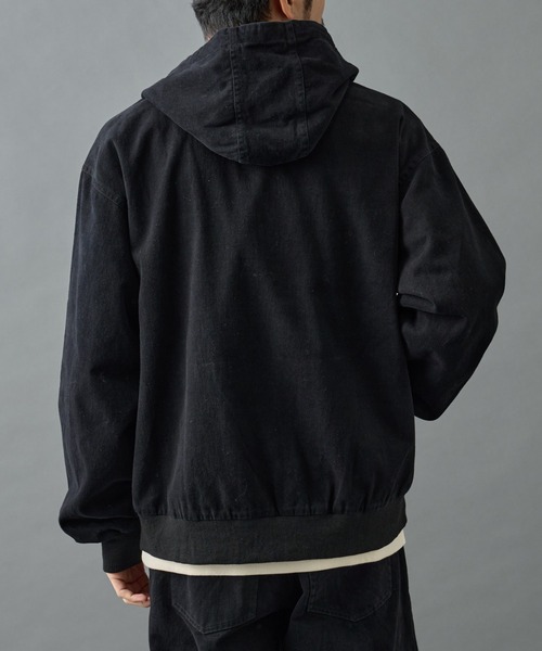 COLONY 2139（コロニートゥーワンスリーナイン）の「バイオ加工ブラッシュツイルパーカー（ブルゾン・メンズ・ブラウン/ブラック・LARGE/MEDIUM）」の21枚目の写真