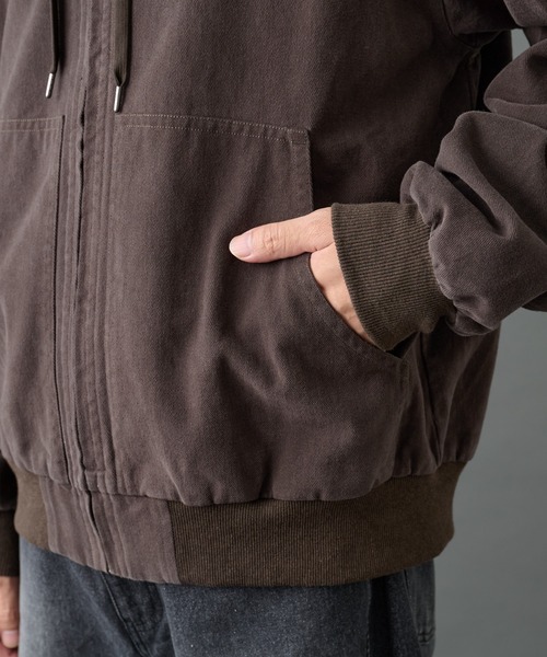 COLONY 2139（コロニートゥーワンスリーナイン）の「バイオ加工ブラッシュツイルパーカー（ブルゾン・メンズ・ブラウン/ブラック・LARGE/MEDIUM）」の18枚目の写真