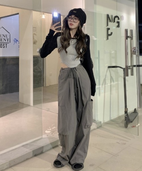 lilful(リルフル)の「シンプル タイトフィット配色ラグランピチロンT(Tシャツ/カットソー・レディース・ブラック・F)」の6枚目の写真