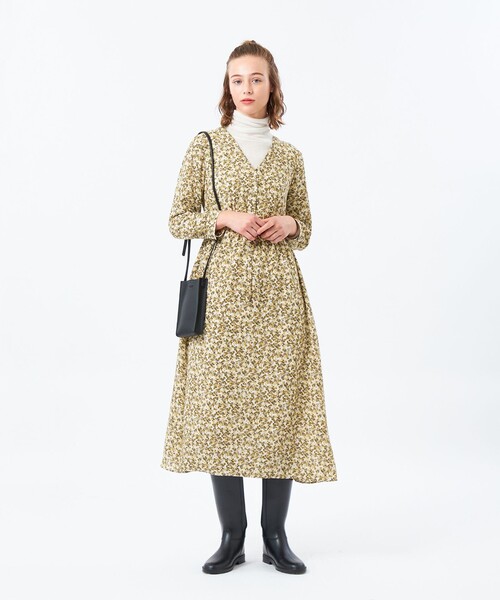 MACKINTOSH PHILOSOPHY(マッキントッシュ フィロソフィー)の「リトルフラワープリントワンピース(ワンピース・レディース・イエロー系その他3/ダークネイビー・36/38)」の4枚目の写真
