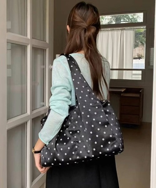 .KOM(ドットコム)の「A'GEM/9 × .kom 『.KOM/ドットケーオーエム』 Casual Polka Dot Large Capacity Bag/カジュアル ドットパターン 大容量バッグ(エコバッグ/サブバッグ・レディース・ブラック/ホワイト/グレー・FREE)」の3枚目の写真