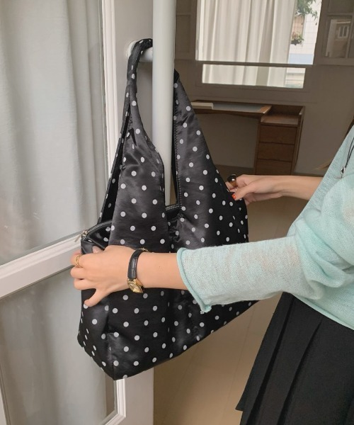 .KOM(ドットコム)の「A'GEM/9 × .kom 『.KOM/ドットケーオーエム』 Casual Polka Dot Large Capacity Bag/カジュアル ドットパターン 大容量バッグ(エコバッグ/サブバッグ・レディース・ブラック/ホワイト/グレー・FREE)」の12枚目の写真