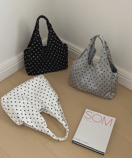.KOM(ドットコム)の「A'GEM/9 × .kom 『.KOM/ドットケーオーエム』 Casual Polka Dot Large Capacity Bag/カジュアル ドットパターン 大容量バッグ(エコバッグ/サブバッグ・レディース・ブラック/ホワイト/グレー・FREE)」の15枚目の写真
