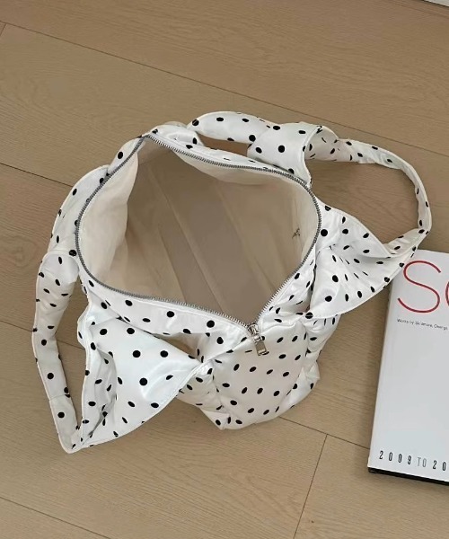 .KOM(ドットコム)の「A'GEM/9 × .kom 『.KOM/ドットケーオーエム』 Casual Polka Dot Large Capacity Bag/カジュアル ドットパターン 大容量バッグ(エコバッグ/サブバッグ・レディース・ブラック/ホワイト/グレー・FREE)」の19枚目の写真