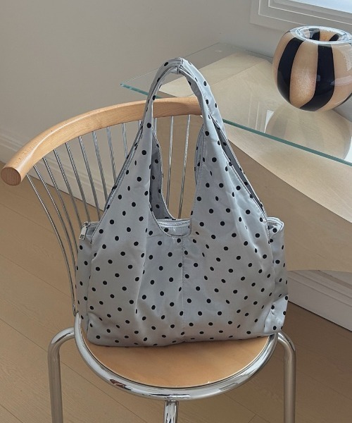 .KOM(ドットコム)の「A'GEM/9 × .kom 『.KOM/ドットケーオーエム』 Casual Polka Dot Large Capacity Bag/カジュアル ドットパターン 大容量バッグ(エコバッグ/サブバッグ・レディース・ブラック/ホワイト/グレー・FREE)」の17枚目の写真
