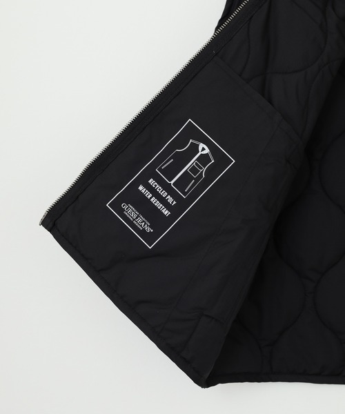 GUESS JEANS(ゲスジーンズ)の「GUESS JEANS GJ QUILTED PUFFER VEST ゲス キルティング・パファーベスト(ダウンベスト・メンズ・ブラック・S/L/M)」の10枚目の写真
