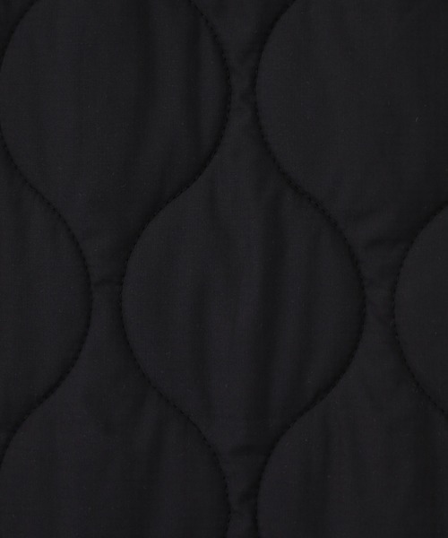 GUESS JEANS(ゲスジーンズ)の「GUESS JEANS GJ QUILTED PUFFER VEST ゲス キルティング・パファーベスト(ダウンベスト・メンズ・ブラック・S/L/M)」の12枚目の写真