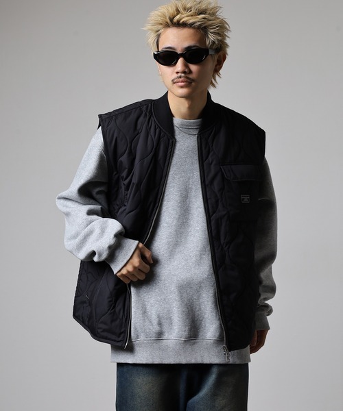GUESS JEANS(ゲスジーンズ)の「GUESS JEANS GJ QUILTED PUFFER VEST ゲス キルティング・パファーベスト(ダウンベスト・メンズ・ブラック・S/L/M)」の13枚目の写真