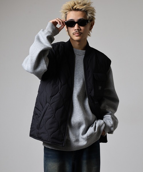 GUESS JEANS(ゲスジーンズ)の「GUESS JEANS GJ QUILTED PUFFER VEST ゲス キルティング・パファーベスト(ダウンベスト・メンズ・ブラック・S/L/M)」の15枚目の写真