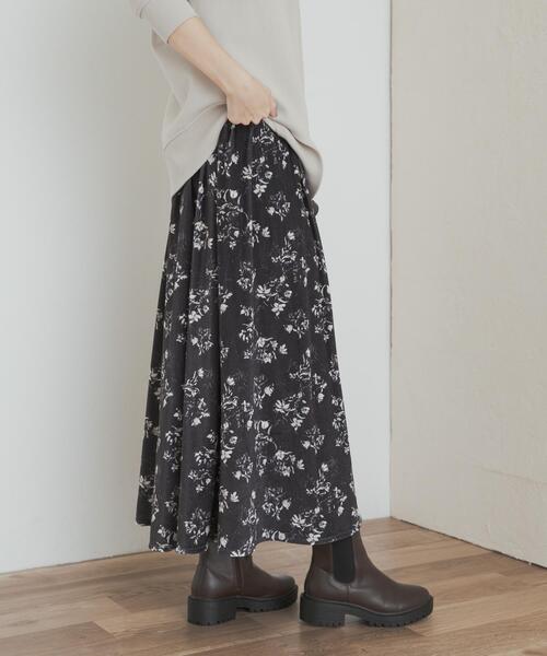 URBAN RESEARCH DOORS(アーバンリサーチドアーズ)の「ベロアフラワープリントスカート(スカート・レディース・ブラウン系その他/ブラック系その他・MEDIUM)」の13枚目の写真