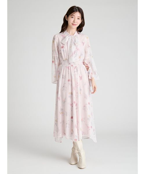 CELFORD(セルフォード)の「フラワープリントボウタイワンピース(ワンピース・レディース・ネイビー/オフホワイト・36/38)」の7枚目の写真