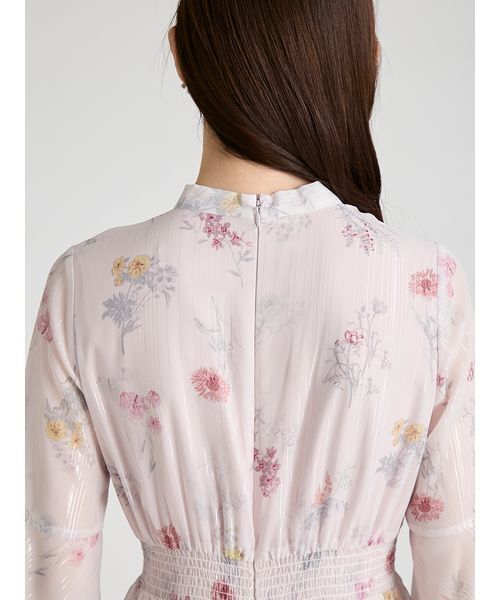 CELFORD(セルフォード)の「フラワープリントボウタイワンピース(ワンピース・レディース・ネイビー/オフホワイト・36/38)」の14枚目の写真