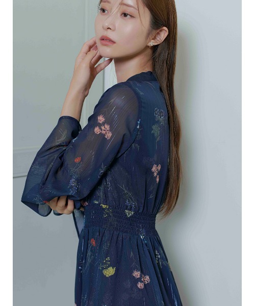 CELFORD(セルフォード)の「フラワープリントボウタイワンピース(ワンピース・レディース・ネイビー/オフホワイト・36/38)」の6枚目の写真