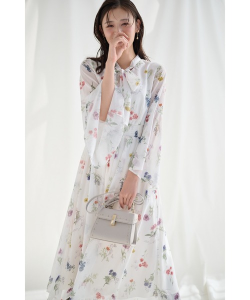 CELFORD(セルフォード)の「フラワープリントボウタイワンピース(ワンピース・レディース・ネイビー/オフホワイト・36/38)」の21枚目の写真