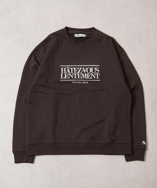 1111clothing(ワンフォークロージング)の「CVC裏毛 ロゴ刺繍 スウェットシャツ / CVC Fleece Logo Embroidered Sweatshirt(スウェット・メンズ・ダークブラウン/アッシュ/ブラック・M/L)」の20枚目の写真
